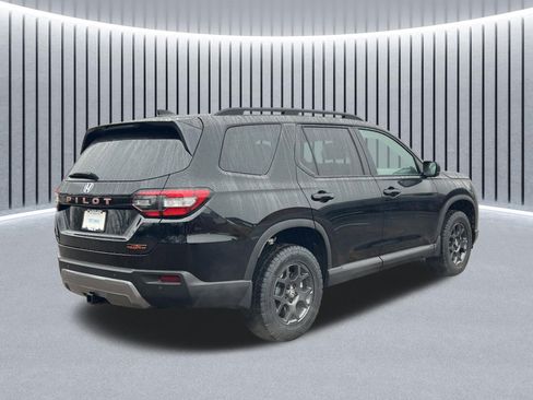 New 2026 Honda Pilot TrailSport image 4