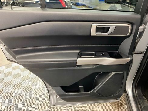 Used 2023 Ford Explorer XLT w/ Equipment Group 202A image 12