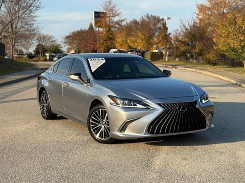 Certified 2024 Lexus ES 350 w/ Premium Package image 2
