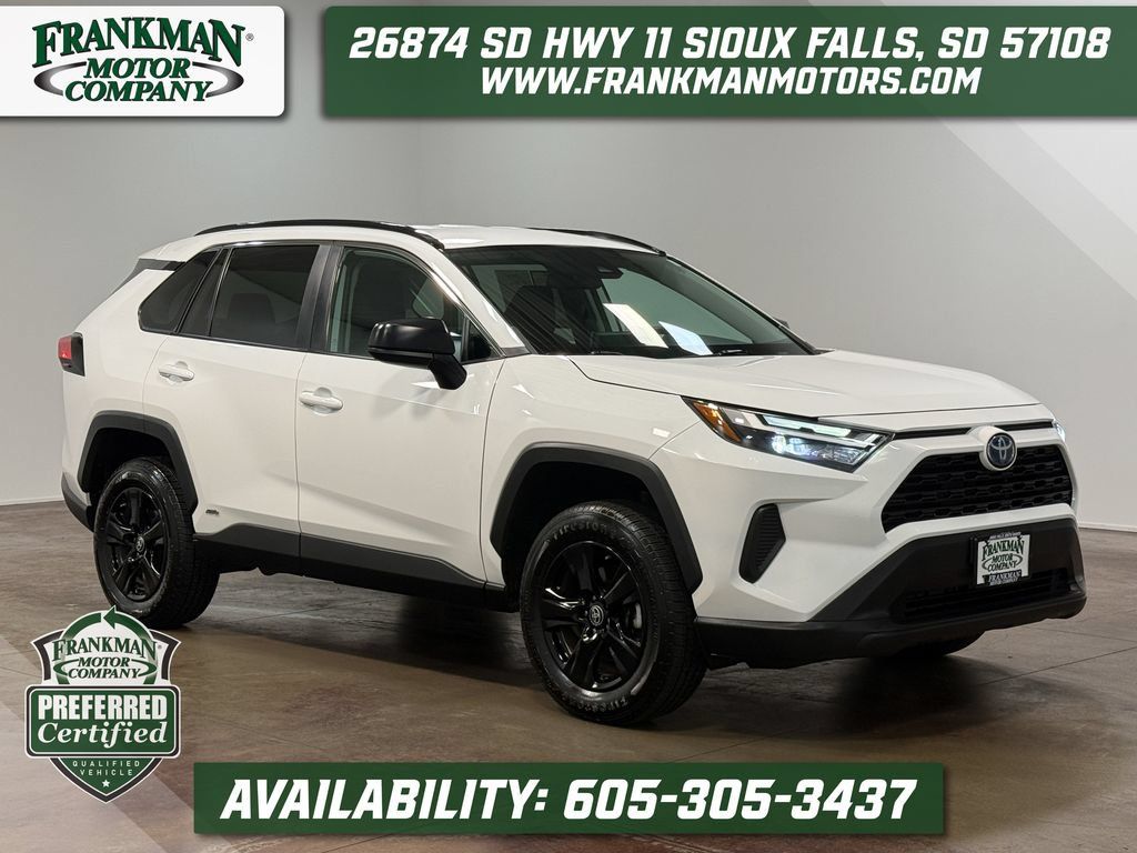Used 2023 Toyota RAV4 LE AWD/4WD image 1