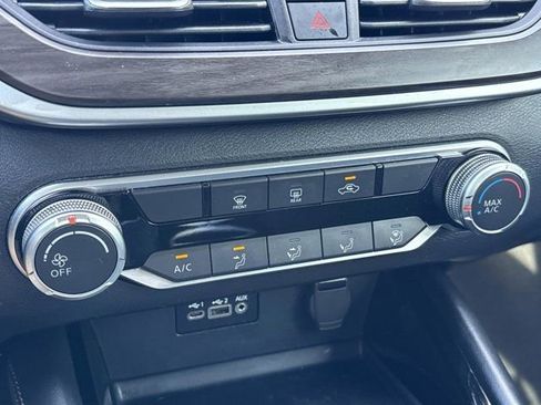 Used 2023 Nissan Altima 2.5 SV FWD image 24