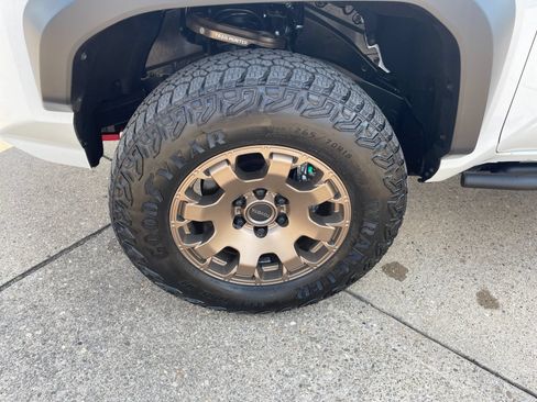 Used 2026 Toyota Tacoma 4x4 Double Cab Hybrid image 31