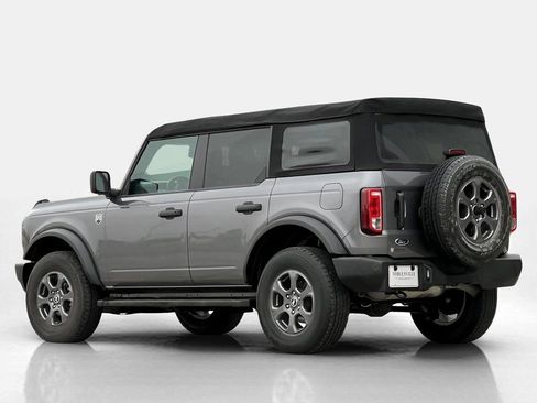 Used 2022 Ford Bronco Big Bend image 2