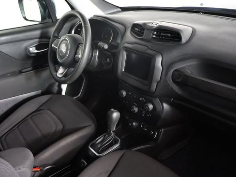 Used 2020 Jeep Renegade Latitude AWD/4WD image 22