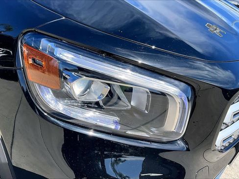 Used 2023 Mercedes-Benz GLB 250 image 27