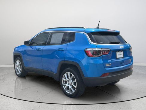 Used 2024 Jeep Compass Latitude AWD/4WD image 9