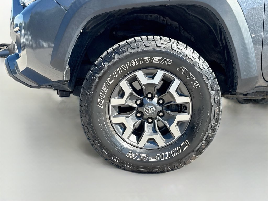 Used 2021 Toyota Tacoma TRD Off-Road AWD/4WD image 33