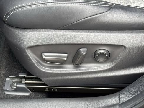 Used 2022 Toyota Corolla XSE FWD image 23