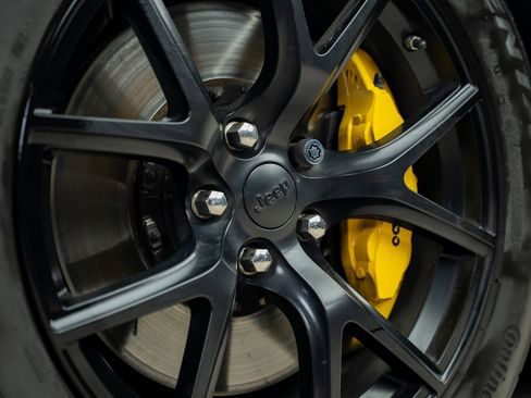 Used 2021 Jeep Grand Cherokee Trackhawk w/ Trailer Tow Group IV image 6