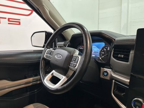 Used 2023 Ford Expedition Max XLT image 60