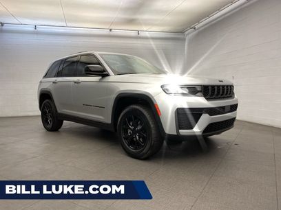 New 2026 Jeep Grand Cherokee Altitude