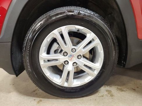 Certified 2024 GMC Terrain SLE w/ Driver Convenience Package image 10