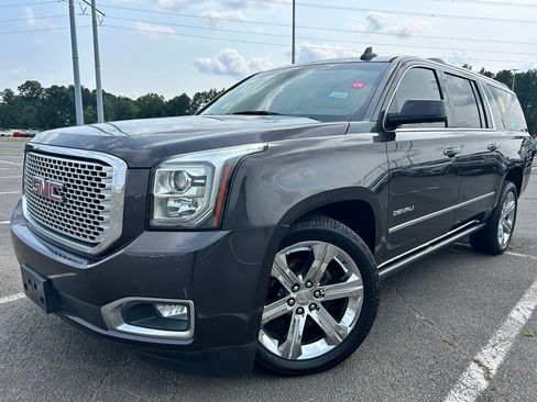 Used 2017 GMC Yukon XL Denali w/ Open Road Package AWD/4WD image 2