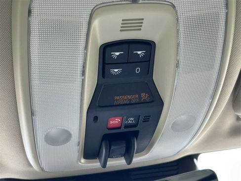 Used 2018 Volvo S60 T5 Inscription Platinum image 21