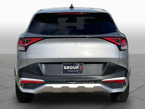 Used 2023 Kia Sportage LX FWD image 3
