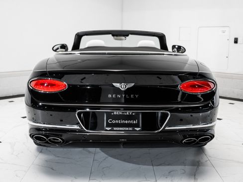 Certified 2020 Bentley Continental GT V8 AWD/4WD image 10