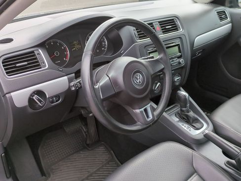 Used 2013 Volkswagen Jetta SE image 12
