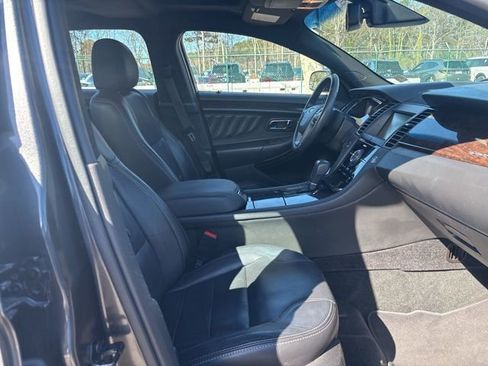 Used 2015 Ford Taurus Limited w/ Equipment Group 301A image 10
