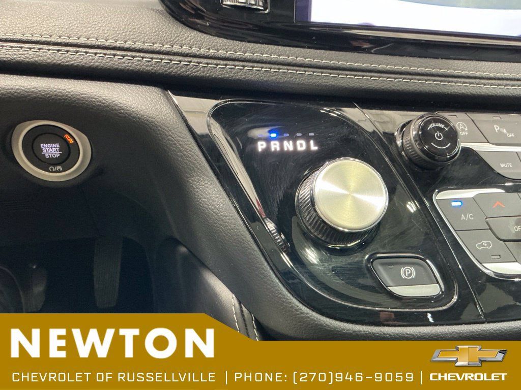 Used 2025 Chrysler Pacifica Limited FWD image 15