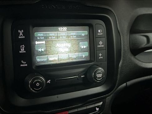 Used 2017 Jeep Renegade Altitude AWD/4WD image 15