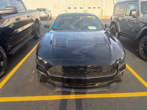 Used 2021 Ford Mustang Coupe RWD image 10