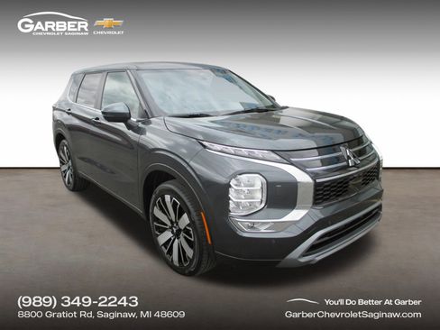Used 2025 Mitsubishi Outlander SE AWD/4WD image 1