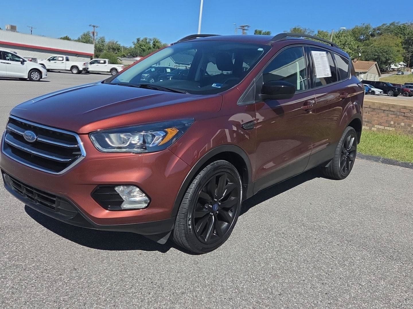 Used 2018 Ford Escape SE w/ SE Sport Appearance Package AWD/4WD image 8