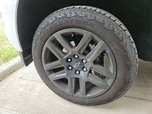 Used 2025 Chevrolet Colorado Z71 w/ Technology Package image 9