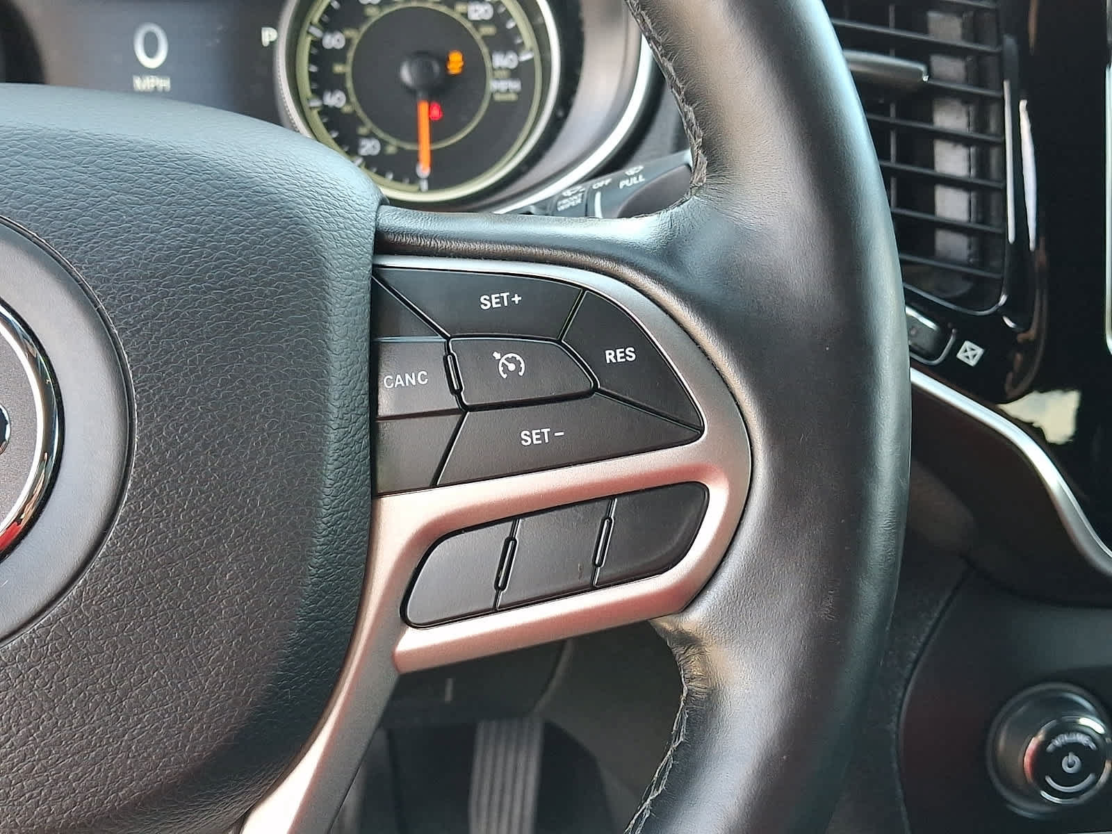 Used 2020 Jeep Cherokee High Altitude AWD/4WD image 25
