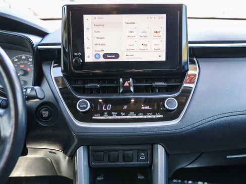 Certified 2024 Toyota Corolla Cross LE image 13