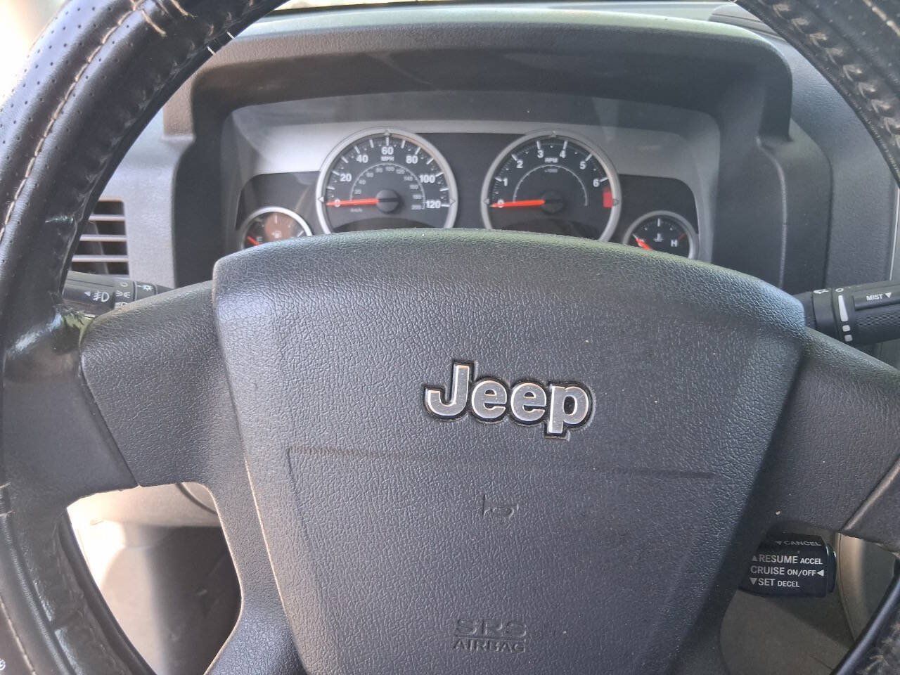 Used 2007 Jeep Patriot Limited w/ Driver Convenience Group FWD image 9