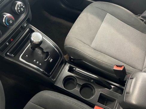 Used 2016 Jeep Patriot Sport w/ Power Value Group image 19