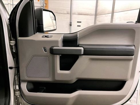 Used 2017 Ford F150 XLT AWD/4WD image 23