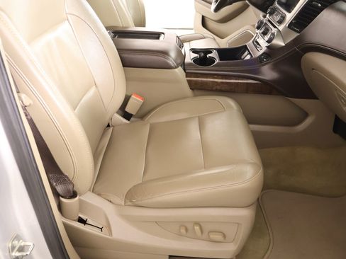 Used 2018 Chevrolet Tahoe LT image 16