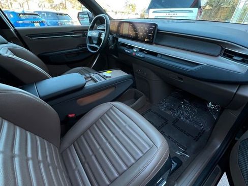 Used 2024 Kia EV9 Land image 31