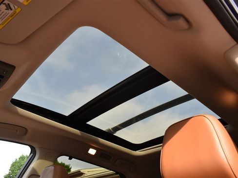 Used 2022 Nissan Pathfinder Platinum w/ Cargo Package image 23