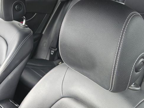 Used 2020 Mercedes-Benz GLC 300 image 21