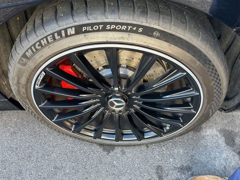 Used 2025 Mercedes-Benz S 63 AMG S image 3