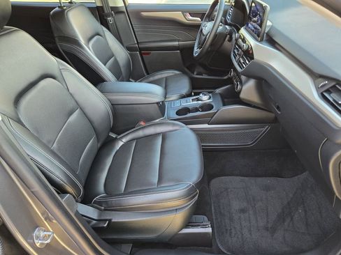 Used 2022 Ford Escape SEL w/ Technology Package image 18