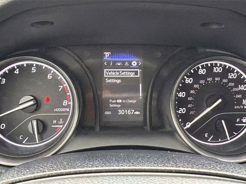 Used 2024 Toyota Camry SE image 31