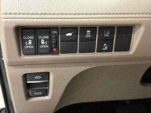 Used 2018 Honda Odyssey EX-L image 26