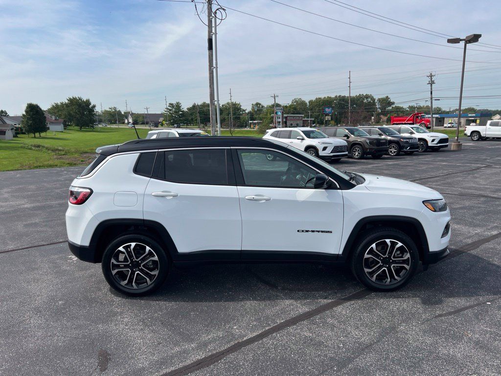 Used 2023 Jeep Compass Limited AWD/4WD image 30
