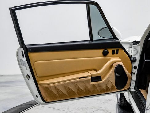 Used 1996 Porsche 911 GT3 RS image 83