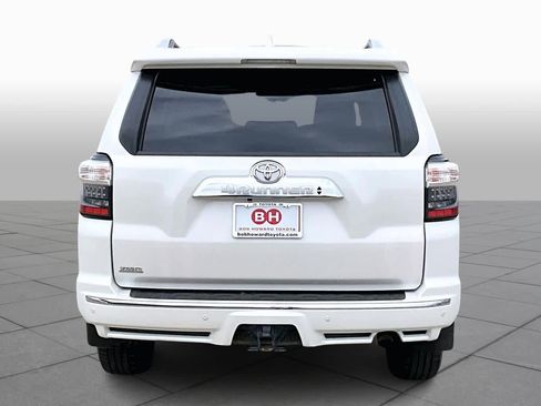 Used 2020 Toyota 4Runner Limited image 4