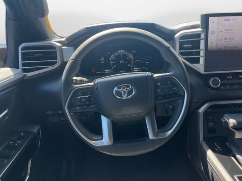 Used 2025 Toyota Tundra Limited AWD/4WD image 13