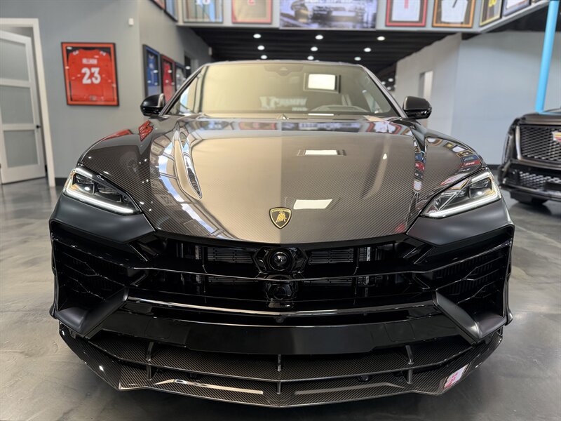 Used 2025 Lamborghini Urus SE AWD/4WD image 3