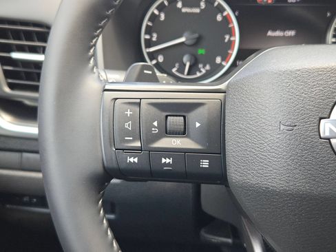 Certified 2026 Nissan Rogue SV FWD image 21