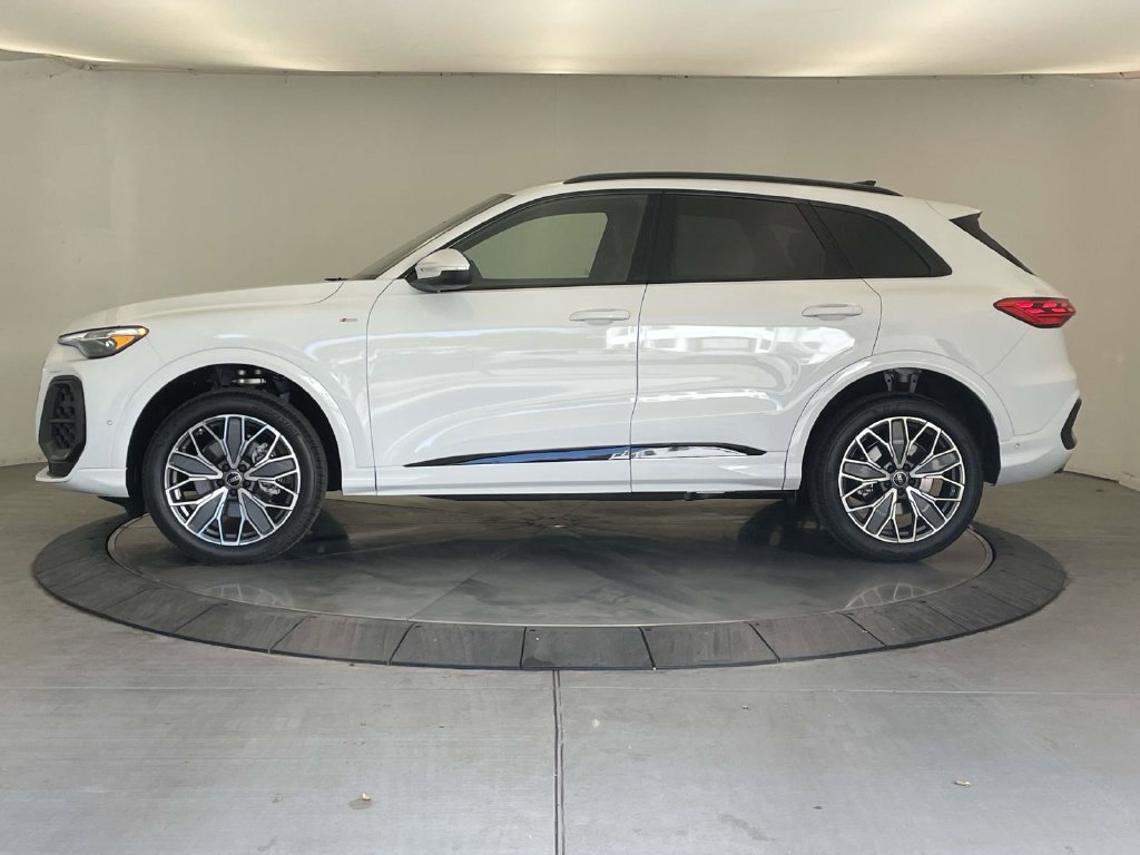 New 2026 Audi Q5 Premium Plus AWD/4WD image 2