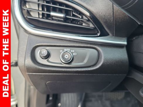 Used 2018 Chevrolet Volt Premier image 24