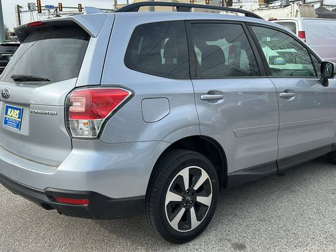 Used 2018 Subaru Forester 2.5i Premium image 6